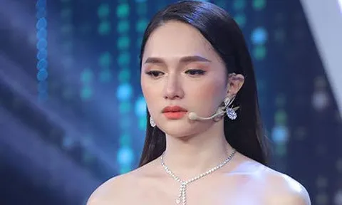 Hương Giang từng bị khán giả khó chịu "cầm đá ném" vì hát lót cho Khắc Việt